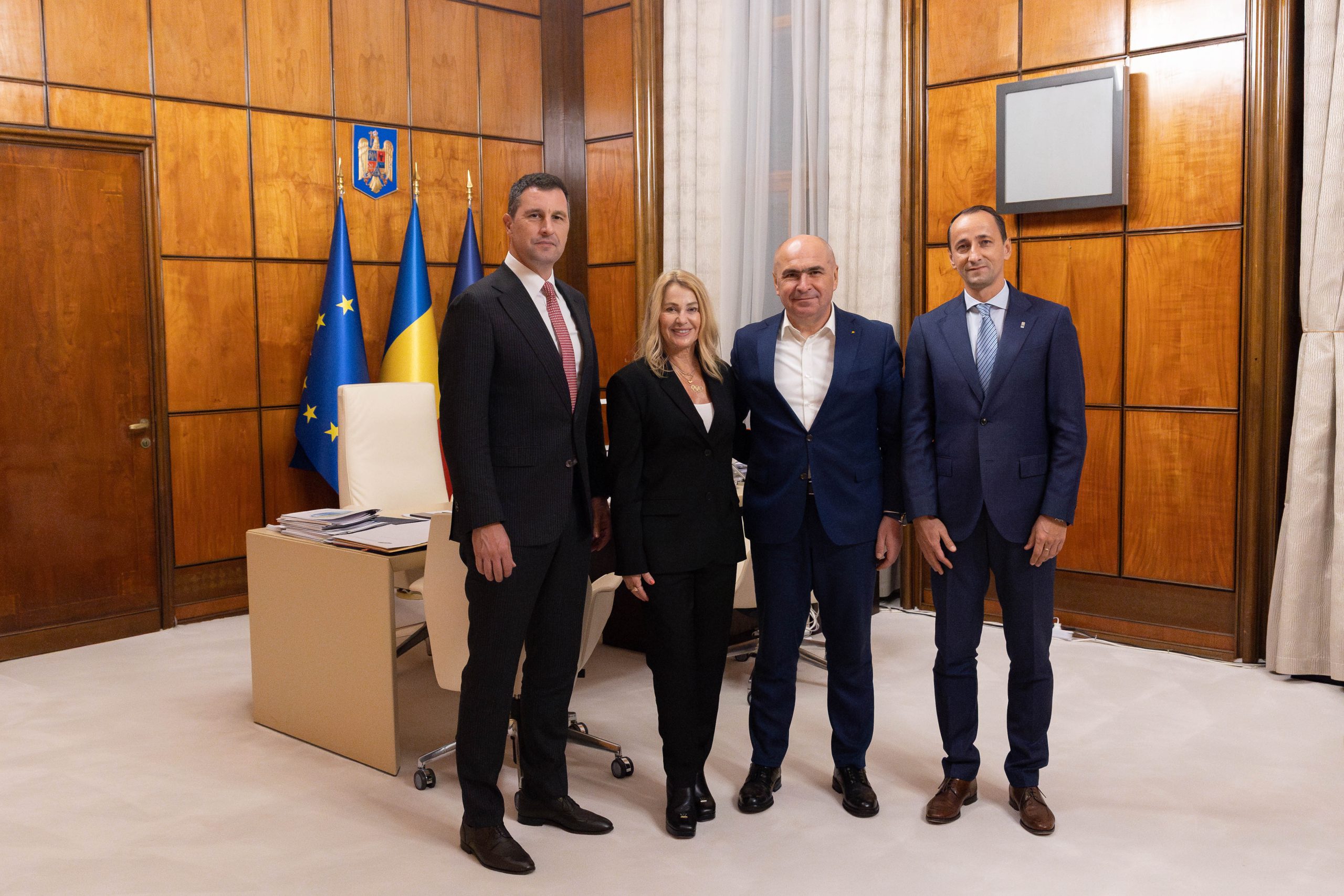 Nadia Comăneci și Mihai Covaliu, oaspeți ai premierului Ilie Bolojan