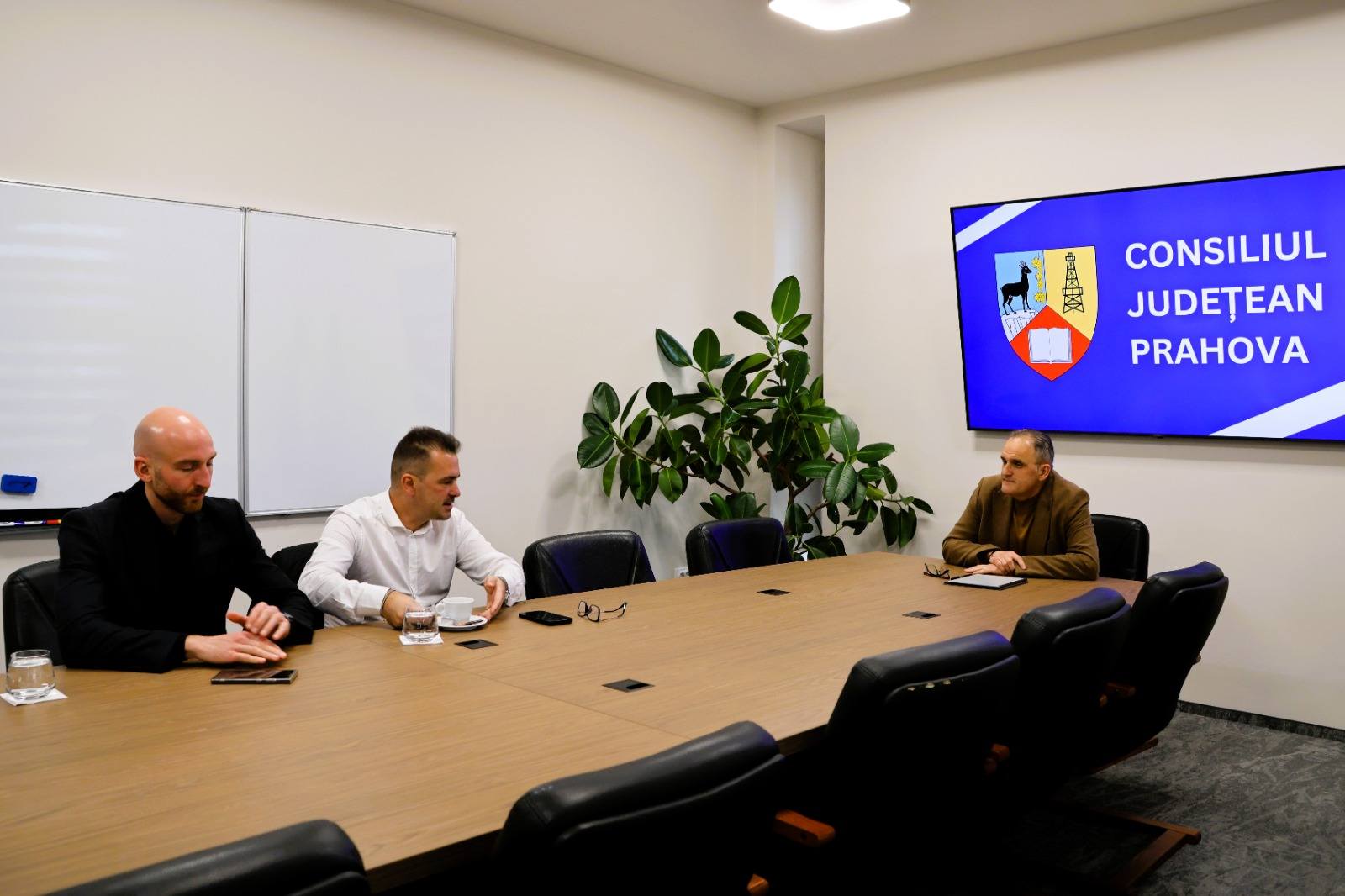 Virgiliu Nanu, discuţii cu conducerea Coca-Cola HBC România despre fabrica din Ploieşti Virgiliu Nanu, discuţii cu conducerea Coca-Cola HBC România despre fabrica din Ploieşti