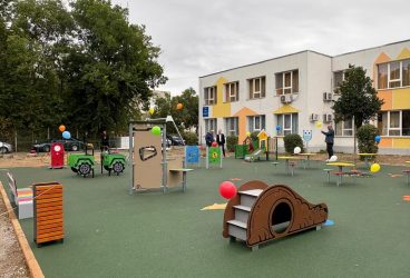 S-au finalizat lucrările la locul de joacă de la Creșa UPETROM