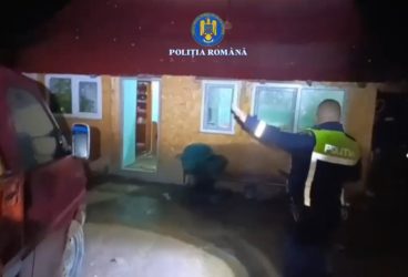 Percheziţii la persoane bănuite de furtul sumei de 56.000 lei dintr-o casă din Lapoş