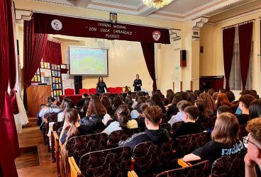 Polițiștii prahoveni, alături de elevi pentru siguranță