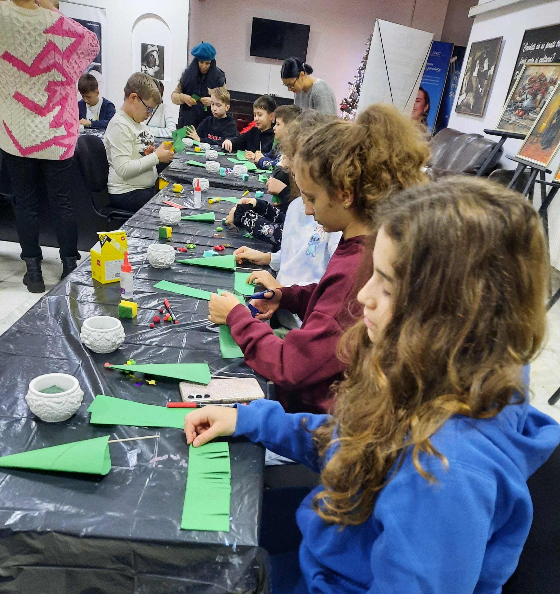 “Atelierele lui Moș Crăciun” s-au încheiat cu succes