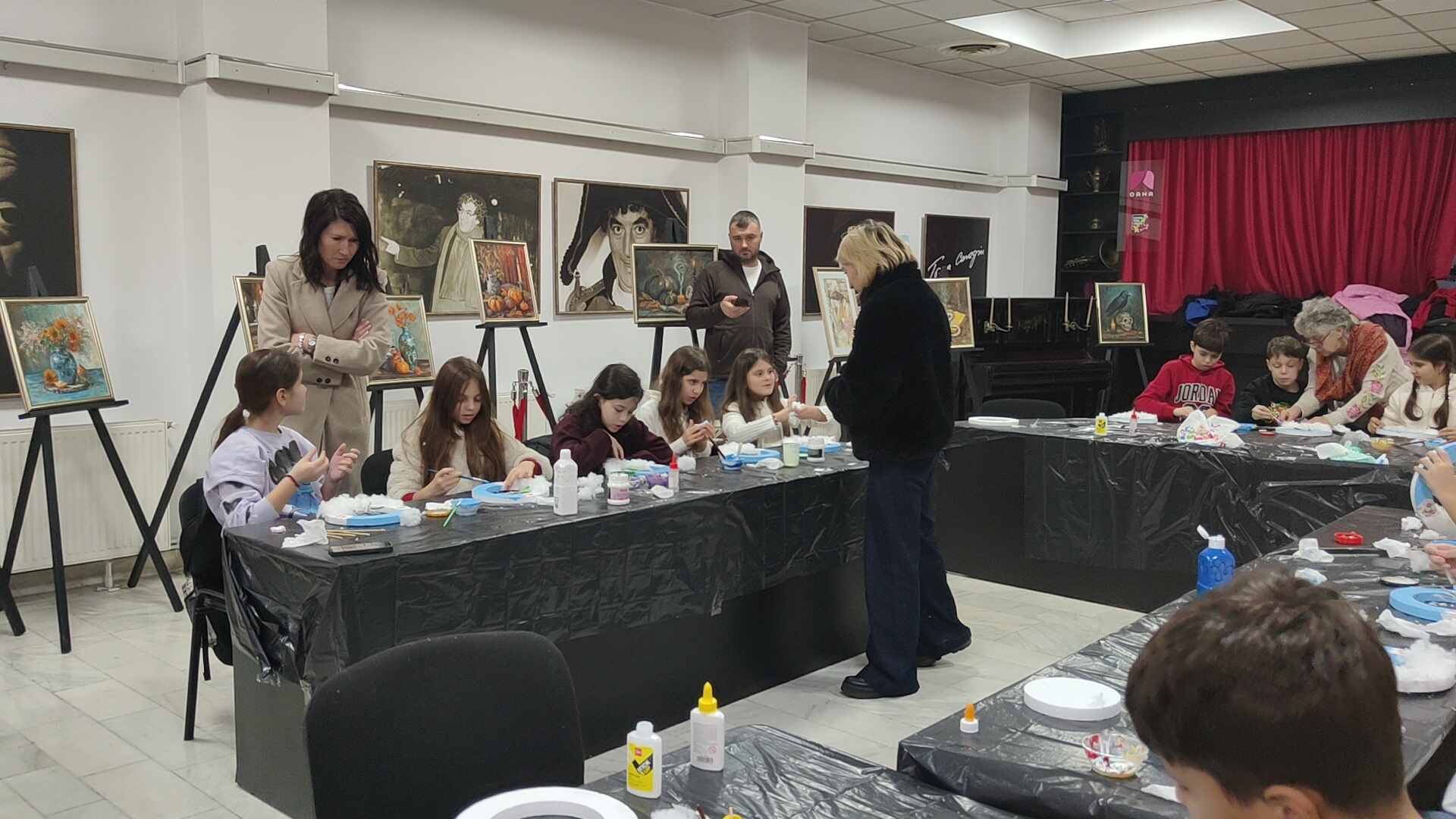 Ploiești: Au început “Atelierele lui Moș Crăciun” – ce surprize ne așteaptă?