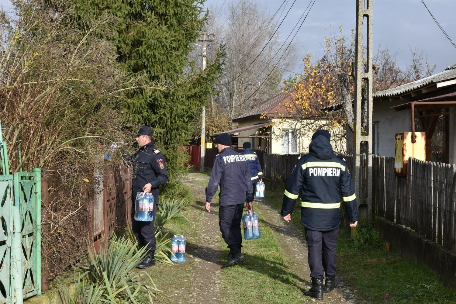 Apă potabilă din rezervele de stat pentru locuitorii afectaţi din Prahova şi Dâmboviţa