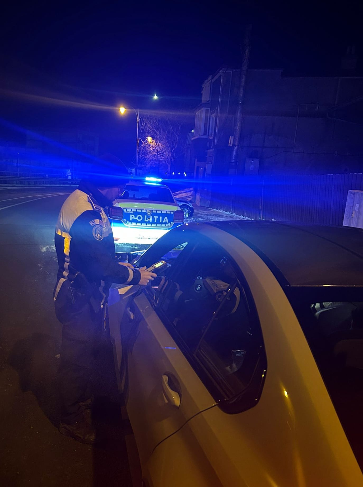 Noapte cu sancțiuni pe șoselele din Prahova: Șofer băut, depășiri periculoase și fugă de poliție
