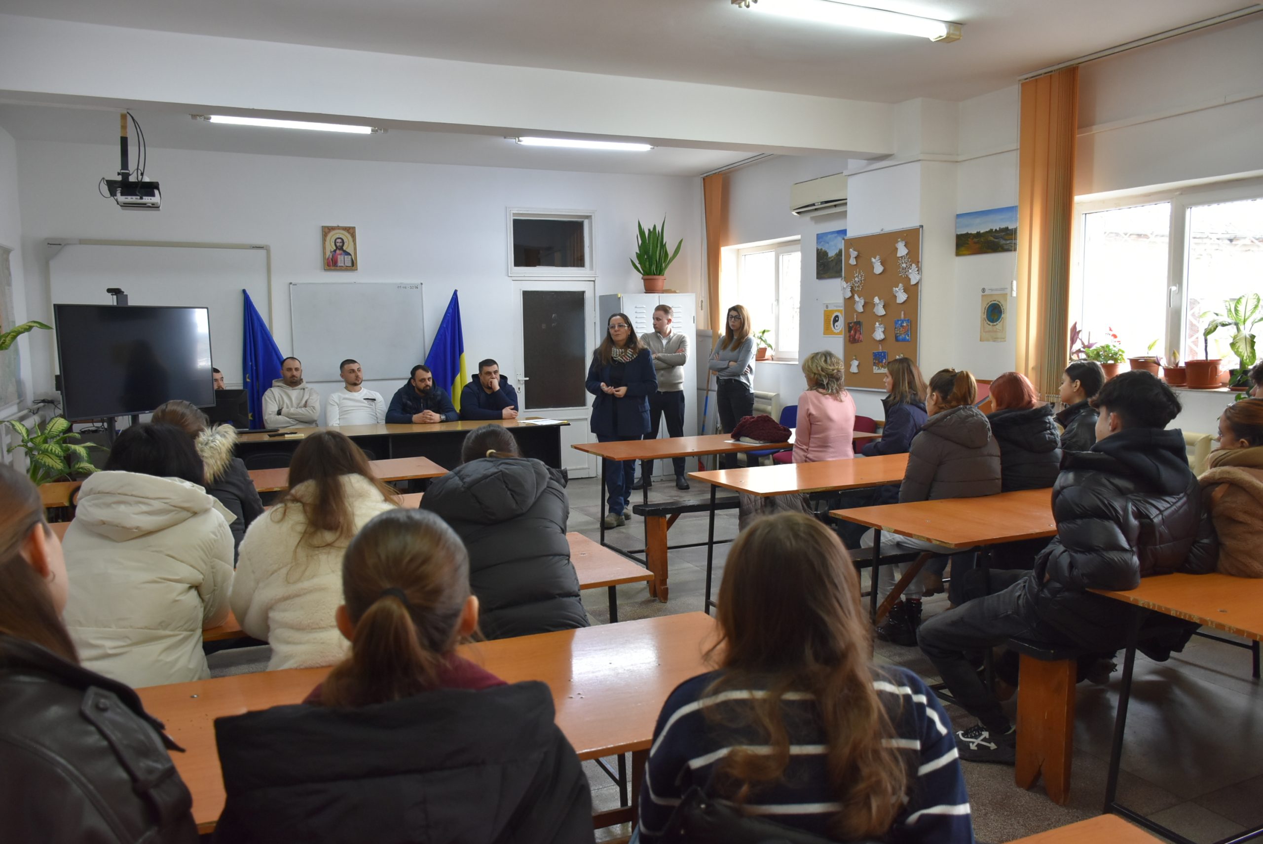 Campanie de prevenire a criminalității juvenile și conduită preventivă, la Penitenciarul Ploieşti