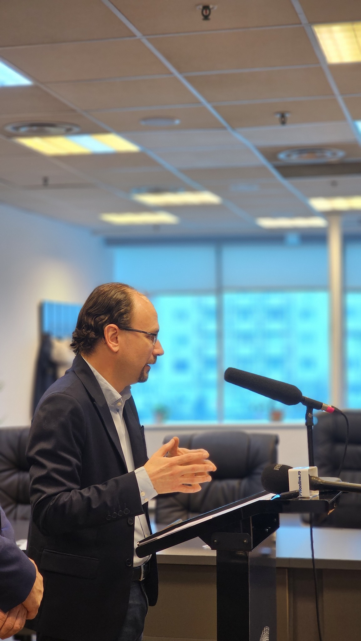 Probleme şi soluţii pentru TCE Ploieşti, prezentate de primarul Mihai Poliţeanu Probleme şi soluţii pentru TCE Ploieşti, prezentate de primarul Mihai Poliţeanu