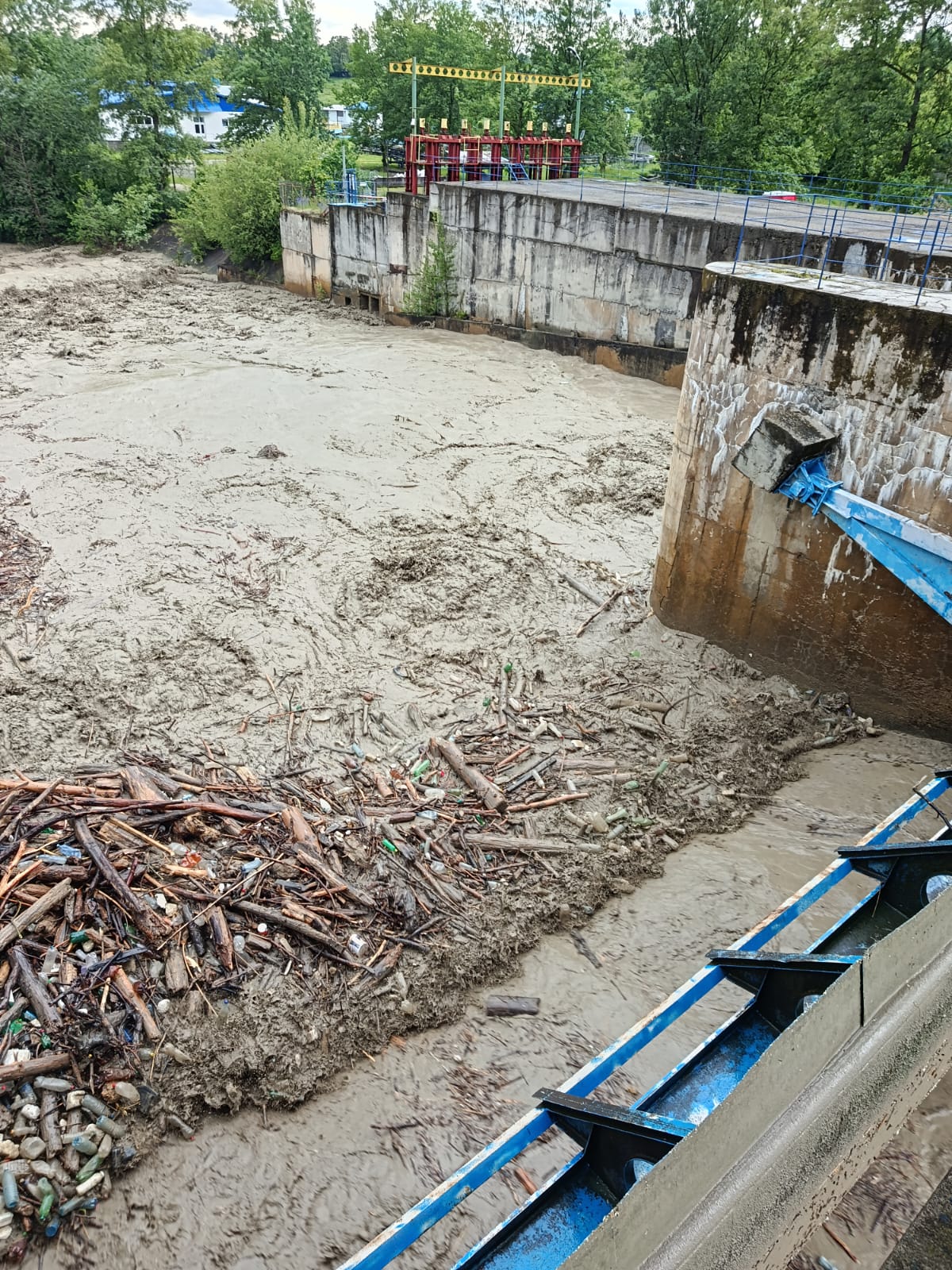 Cum arată Stația de Tratare Vălenii de Munte. Alimentarea cu apă, oprită în zonă