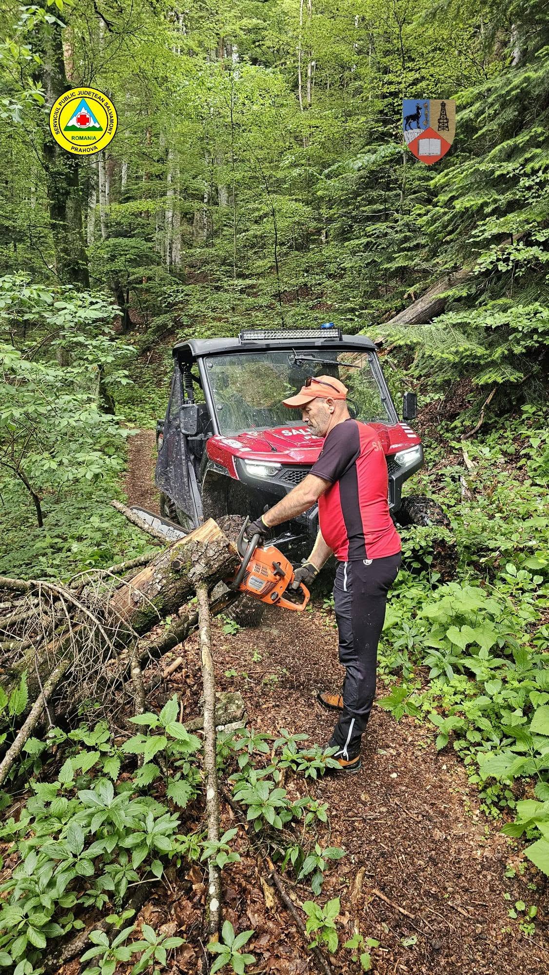 Salvamontiştii din Prahova au dat startul reabilitării traseelor turistice Salvamontiştii din Prahova au dat startul reabilitării traseelor turistice