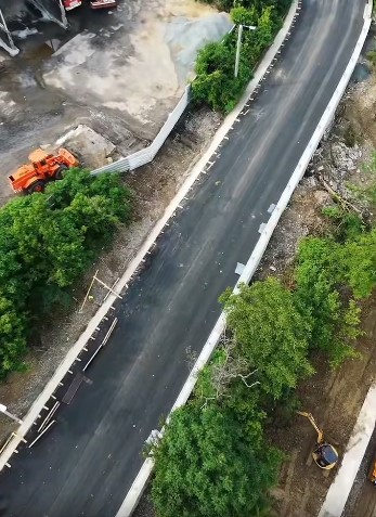 Stadiul lucrărilor la drumul surpat de la Câmpina