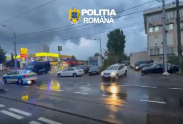 Percheziţii: Șoferi de TIR, acuzați că au sustras marfă de 55.000 de euro – video