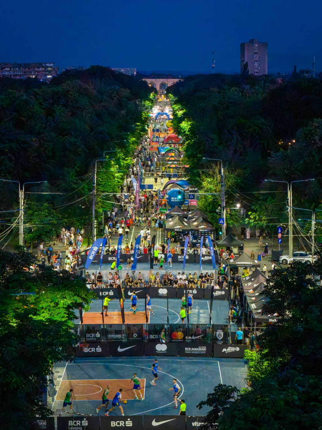 Republica sportului a cucerit Ploieștiul. Peste 20.000 de participanţi Republica sportului a cucerit Ploieștiul. Peste 20.000 de participanţi